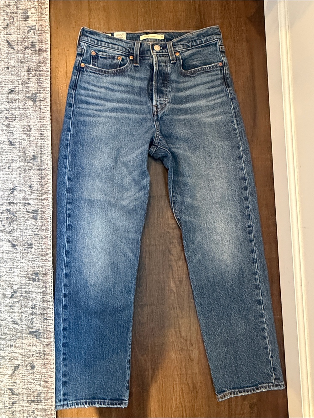 Levi's Women's Straight Leg Medium Blue Denim Jeans